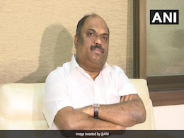 शिवसेना (यूबीटी) नेता परब के सहयोगी ने रिजॉर्ट के ‘‘अवैध’’ हिस्से को गिराना शुरू किया शिवसेना (यूबीटी) नेता परब के सहयोगी ने रिजॉर्ट के ‘‘अवैध’’ हिस्से को गिराना शुरू किया