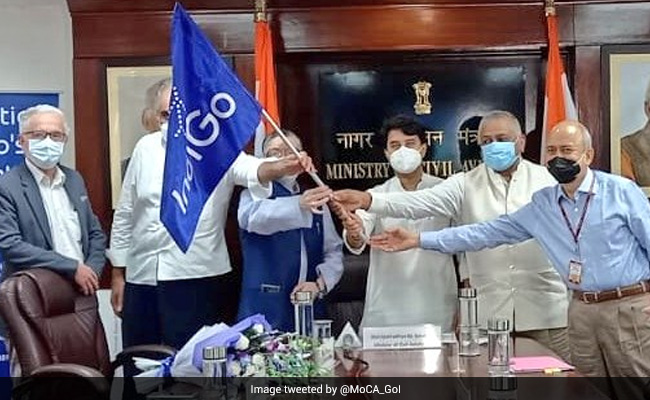 Union Minister Jyotiraditya Scindia Flags Off IndiGo's Bareilly-Mumbai Flight