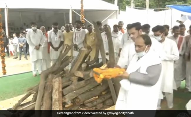 UP: पंचतत्व में विलीन हुआ पूर्व मुख्&zwj;यमंत्री कल्याण सिंह का पार्थिव शरीर...