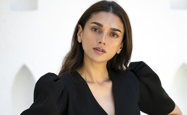 Aditi Rao Hydari's Top Beauty Secrets And Favourite Home Remedies For Glowing Skin