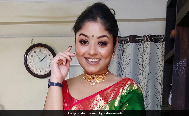 Hariyali Teej Style : तीज पर वॉर्डरोब में शामिल कीजिए स्टाइलिश आउटफिट, ताकि वॉर्डरोब हो जाए कुछ ग्रीन-ग्रीन Hariyali Teej Style : तीज पर वॉर्डरोब में शामिल कीजिए स्टाइलिश आउटफिट, ताकि वॉर्डरोब हो जाए कुछ ग्रीन-ग्रीन