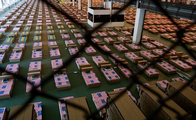 Thailand Extends COVID-19 Curbs Amid Surge, Expands Lockdown Areas