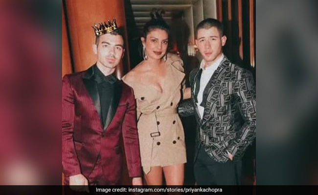 We Are Suckers For This Pic Of Priyanka Chopra With Nick Jonas And Brother-In-Law Joe