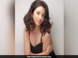 सौम्या टंडन ने फोटो शेयर कर फैन्स से मांगी राय, बोलीं- ये हेयरकट कैसा है... सौम्या टंडन ने फोटो शेयर कर फैन्स से मांगी राय, बोलीं- ये हेयरकट कैसा है...