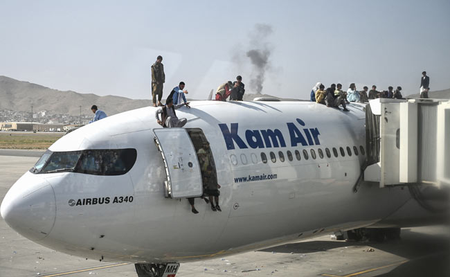 तस्वीरें : तालिबान का काबुल पर कब्जा, अफगानिस्तान में दहशत और चिंता के दृश्य