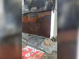 दिल्लीः द्वारका के सेक्टर-8 में स्थित होटल में लगी आग, दो लोगों की मौत और चार अन्य घायल दिल्लीः द्वारका के सेक्टर-8 में स्थित होटल में लगी आग, दो लोगों की मौत और चार अन्य घायल