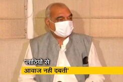 करनाल में हुए किसानों पर लाठीचार्ज को लेकर पूर्व सीएम भूपेंद्र सिंह हुड्डा ने खट्टर सरकार को घेरा करनाल में हुए किसानों पर लाठीचार्ज को लेकर पूर्व सीएम भूपेंद्र सिंह हुड्डा ने खट्टर सरकार को घेरा