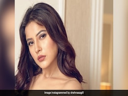 सोशल मीडिया पर छा गई है Shehnaaz Gill  की बचपन की ये अनदेखी फोटो, आपने देखी क्या? सोशल मीडिया पर छा गई है Shehnaaz Gill  की बचपन की ये अनदेखी फोटो, आपने देखी क्या?