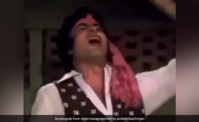 This ROFL Amitabh Bachchan Post Cracked Shweta And Navya Nanda Up. Easy To See Why