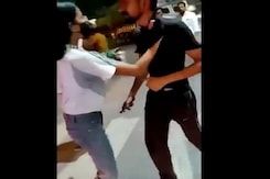 Video: Woman Assaults Cab Driver, Others. Lucknow Cops File Case Video: Woman Assaults Cab Driver, Others. Lucknow Cops File Case