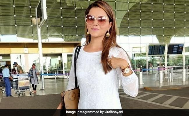 Rubina Dilaik के हाथ में दिखा सिर्फ 15 हजार का फोन, फैन्स बोले- इसे कहते हैं सिम्पलिसिटी