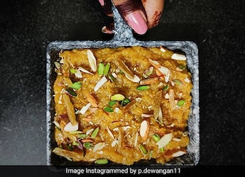 Halwa-Puri Recipe: Make This Classic Food Combination For An Indulgent Breakfast Halwa-Puri Recipe: Make This Classic Food Combination For An Indulgent Breakfast