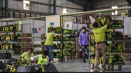 In India's Congested Cities, Delivery Apps Cash In