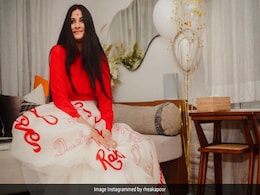 Latest Bridal Dressing Trends: रिया कपूर के इस लुक को फॉलो कर आप भी दिख सकती हैं ग्लैमरस Latest Bridal Dressing Trends: रिया कपूर के इस लुक को फॉलो कर आप भी दिख सकती हैं ग्लैमरस