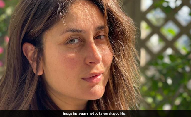 Man Knitting Sweater To Dads Making <I>Chapati</i>s: Kareena Kapoor Shares Viral Post On Gender Roles