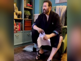 ‘तारीख पे तारीख’ डायलॉग बोल रहे थे Sunny Deol, तभी आया गुस्सा और स्क्रिप्ट फाड़कर यूं निकले...देखें Video ‘तारीख पे तारीख’ डायलॉग बोल रहे थे Sunny Deol, तभी आया गुस्सा और स्क्रिप्ट फाड़कर यूं निकले...देखें Video