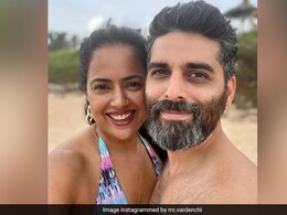 Sameera Reddy Rings In Her 43rd Birthday With A Delicious Chocolaty Cake Sameera Reddy Rings In Her 43rd Birthday With A Delicious Chocolaty Cake