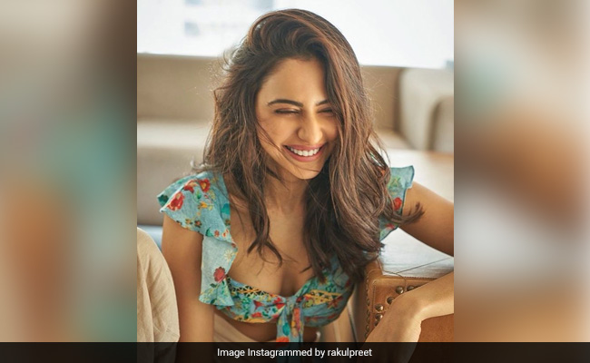 Who Wouldn't Be All Smiles If They Looked As Pretty As Rakul Preet Singh In A Floral Crop Top?