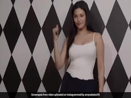 Amyra Dastur ने पलक झपकते ही बदल डाले कई लुक्स, एक्ट्रेस का लेटेस्ट Video वायरल Amyra Dastur ने पलक झपकते ही बदल डाले कई लुक्स, एक्ट्रेस का लेटेस्ट Video वायरल