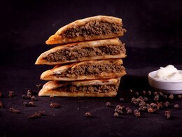 Love Parathas? You Cannot Miss Out On These 11 Famous Paratha Joints In Delhi