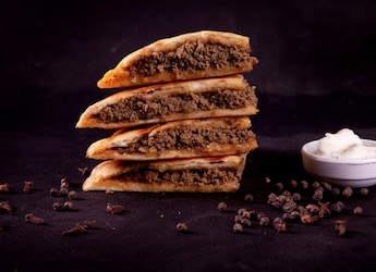 Love Parathas? You Cannot Miss Out On These 11 Famous Paratha Joints In Delhi Love Parathas? You Cannot Miss Out On These 11 Famous Paratha Joints In Delhi