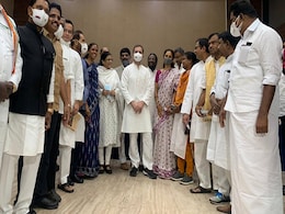 13 विपक्षी दलों के संयुक्त बयान पर भड़की BJP, बंगाल हिंसा का हवाला देकर दोमुंहेपन का लगाया आरोप 13 विपक्षी दलों के संयुक्त बयान पर भड़की BJP, बंगाल हिंसा का हवाला देकर दोमुंहेपन का लगाया आरोप