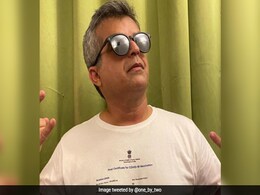 कॉमेडियन अतुल खत्री ने किया अनोखा काम, टीशर्ट पर ही छपवा डाला Vaccine Certificate, वजह जान नहीं रोक पाएंगे हंसी कॉमेडियन अतुल खत्री ने किया अनोखा काम, टीशर्ट पर ही छपवा डाला Vaccine Certificate, वजह जान नहीं रोक पाएंगे हंसी