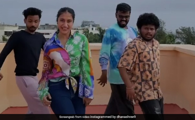 धनाश्री वर्मा ने शेयर किया स्टूडेंट्स के साथ डांस वीडियो, बोलीं- यह अब तक का सबसे बेहतरीन ट्यूटोरियल है...