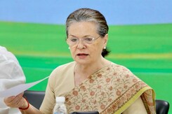 Sonia Gandhi Holds Opposition Meet, No Invite To Mamata Banerjee's Party Sonia Gandhi Holds Opposition Meet, No Invite To Mamata Banerjee's Party