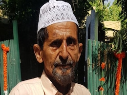 स्वतंत्रता दिवस पर 30 सालों से थाने को सजा रहे फैयाज, शौक ऐसा कि शादी भी नहीं की स्वतंत्रता दिवस पर 30 सालों से थाने को सजा रहे फैयाज, शौक ऐसा कि शादी भी नहीं की