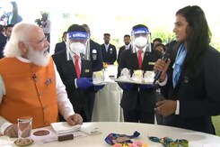 PV Sindhu Finally Eats Ice Cream With PM Modi PV Sindhu Finally Eats Ice Cream With PM Modi