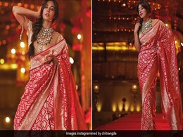 We'd Ditch Any Red <i>Lehenga</i> For Chitrangda Singh's Timeless Red Benarasi <i>Saree</i> We'd Ditch Any Red <i>Lehenga</i> For Chitrangda Singh's Timeless Red Benarasi <i>Saree</i>
