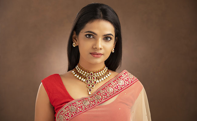 Partywear Sarees So Stunning, You Will Easily Be The Life Of Every Party