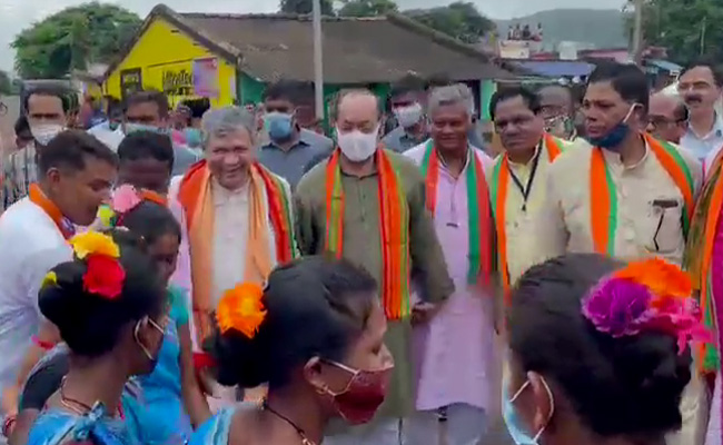 Watch: Union Minister Ashwini Vaishnaw Dances With Villagers In Odisha