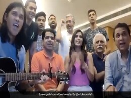 Tokyo Olympics: गावस्कर, नेहरा और देववर्मन ने गोल्ड मेडल विजेता नीरज चोपड़ा को गाना गाकर ऐसे दी सलामी- देखें Video Tokyo Olympics: गावस्कर, नेहरा और देववर्मन ने गोल्ड मेडल विजेता नीरज चोपड़ा को गाना गाकर ऐसे दी सलामी- देखें Video