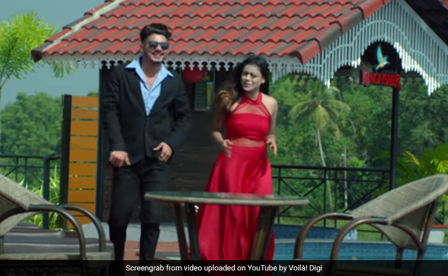 शादाब सिद्दीकी का नया गाना 'मोहब्बत बर्बाद' रिलीज के साथ छा गया, देखें Video