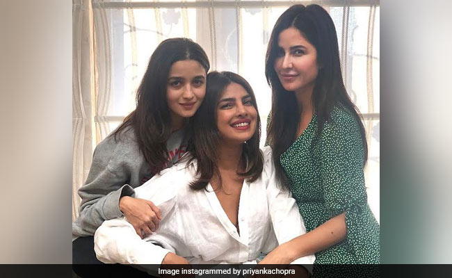 <i>Jee Le Zaraa</i> Backstory: Priyanka Chopra Called "2 Real Friends" - Katrina Kaif, Alia Bhatt. Then...