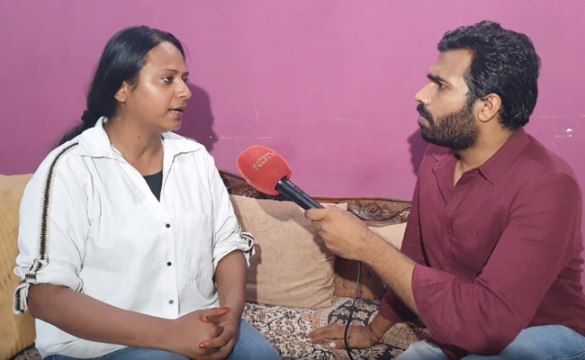 तालिबानी आंख मिलाकर बात नहीं करते, उन्हें लगता है महिला कैसे सीधे बात कर रही : काबुल से लौटी महिला पत्रकार की आपबीती