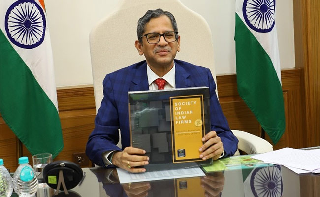 'ओमिक्रॉन साइलेंट किलर है', CJI रमना ने सुनाई कोविड संक्रमण पर आपबीती