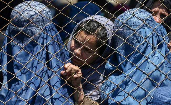 In Afghanistan, Women Protest Ban On Beauty Parlours