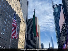 Biggest Indian Flag Unfurled At New York's Times Square on Independence Day Biggest Indian Flag Unfurled At New York's Times Square on Independence Day