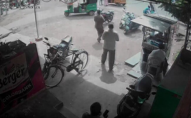 Guntur: Andhra Engineering Student Stabbed On Road, Dies, CCTV Leads To ...