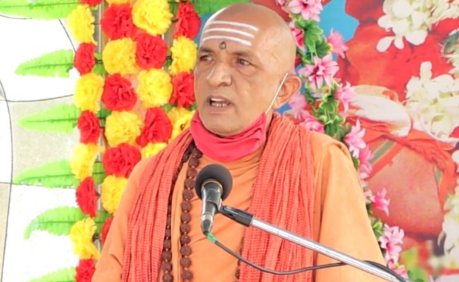 कोरोना के कठिन काल में गुरु की मदद से धर्म और पुरुषार्थ के मार्ग को प्रज्वलित रखें : स्वामी निरंजानंद