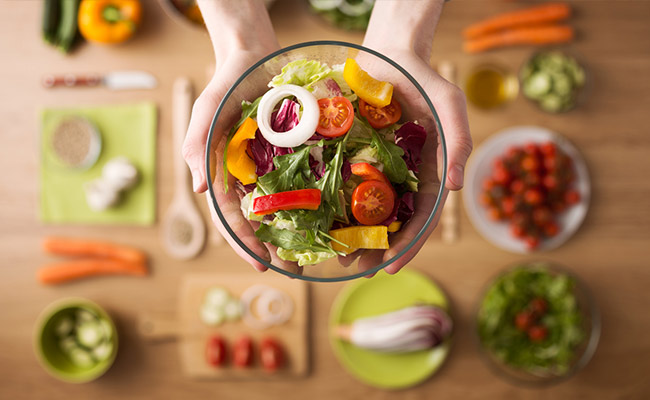A Nutritionist's Guide To Eating Right And Staying Healthy During The Monsoon Season