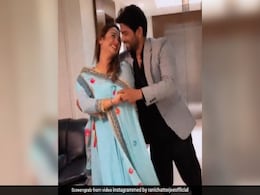 रानी चटर्जी ने माधुरी दीक्षित के गाने पर रोमांटिक डांस वीडियो किया शेयर, देखें शानदार Video रानी चटर्जी ने माधुरी दीक्षित के गाने पर रोमांटिक डांस वीडियो किया शेयर, देखें शानदार Video