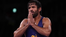 "<i>Haraya Gaya Hai</i>": Bajrang Punia's Bold Claim As Vinesh Phogat Quits Wrestling