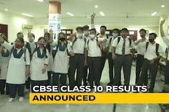 CBSE 10th Result 2021: 99.04% Students Pass; Girls Outshine Boys By Narrow Margin CBSE 10th Result 2021: 99.04% Students Pass; Girls Outshine Boys By Narrow Margin