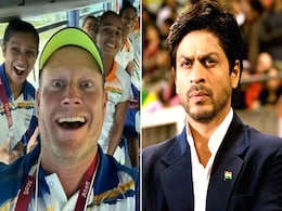 शाहरुख खान ने कबीर खान बन हॉकी टीम के लिए किया ट्वीट, बोले- गोल्ड लेकर आना... शाहरुख खान ने कबीर खान बन हॉकी टीम के लिए किया ट्वीट, बोले- गोल्ड लेकर आना...