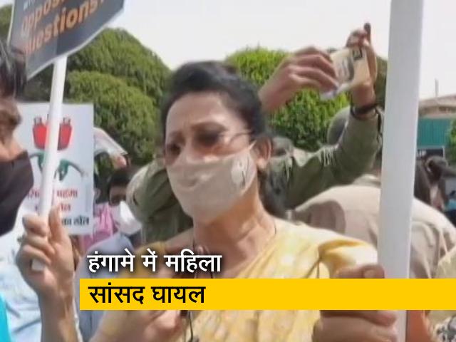 राज्यसभा में हंगामे के दौरान घायल हुईं कुछ महिला सांसद, सरकार पर बिफरीं