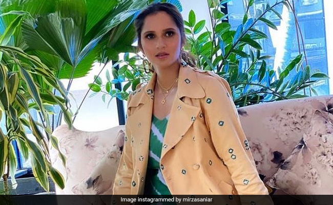 Sania Mirza Gives Print Mixing An Ethnic Touch In A <i>Bandhani</i> Coat And <i>Leheriya</i> Dress